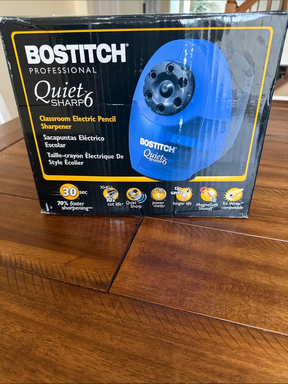 Bostitch QuietSharp6 Electric Pencil Sharpener - Blue